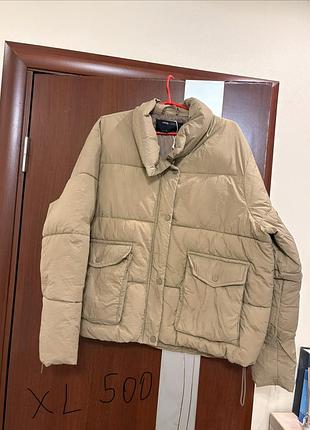 У дописі різні курточки, майже не одягала, мають гарний вигляд та стильні