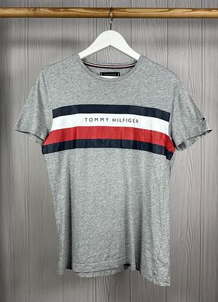 Tommy hilfiger organic cotton футболка з шикарним дизайном оригінал розмір м