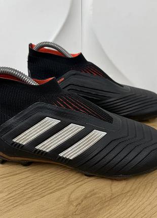 Оригінальні футбольні копачки бутси adidas predator