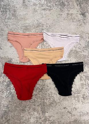 Набор трусиков victoria’s secret, 5 штук, цвета: красный, бежевый, белый, розовый, черный. товар выполнен в турции.