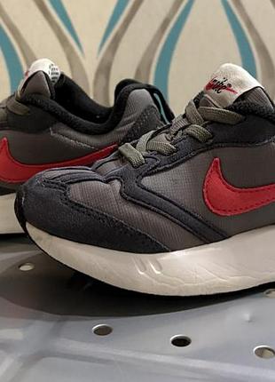 Оригінальні дитячі кросівки nike air max (розмір 28.5 / устілка 17.5 см)