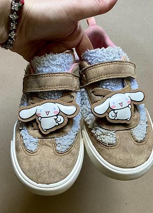 Кросівки дитячі для дівчинки sanrio h&m 29 розмір устілка 18 см пухнасті плюшеві на липучках коричневі