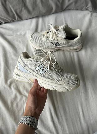 New balance 740 beige