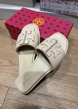 Шльопанці tory burch