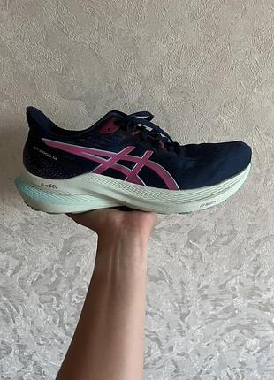 Кросівки asics в ідеальному стані
