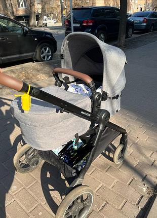 Коляска та автокрісло