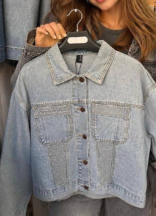 Джинсовая куртка oversize - стильная база в трендовом стиле
