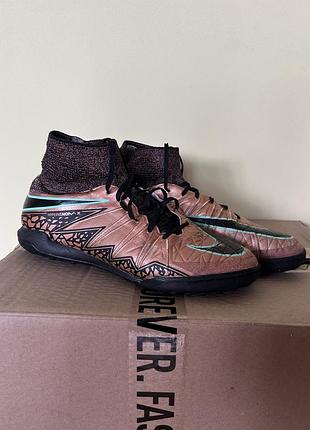 Сороканіжки nike hipervenom made in vietnam  професійні  стан 10/10 немає підстилок 41,5(26,5 см) 1350 грн