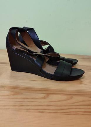 Босоножки clarks