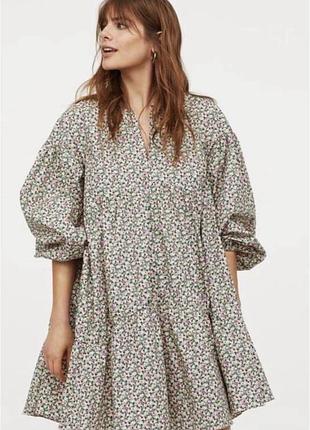 Катонова сукня трапеція від h&m в квітковий принт