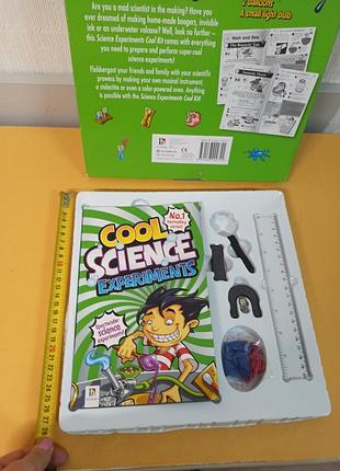 Набор для научных экспериментов "cool science experiments" от компании hinkler, рассчитан на детей в возрасте от 8 лет. 2