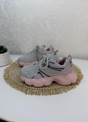 Кроссовки детские