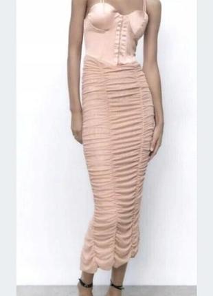 Zara, брендовое платье с корсетом и драпировкой.