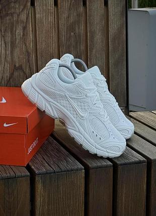 Спортивні кросівки nike v5 rnr найк в5 рнр білі легкі сітчасті для чоловіків