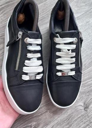 Женские кожаные кроссовки на платформе moda in pelle