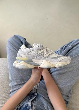 Женские кроссовки new balance 9060 нью бэланс замшевые бежевые легкие и удобные
