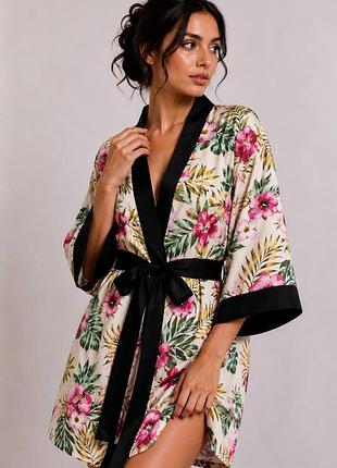 Короткий женский халат 679-3 бежевый l