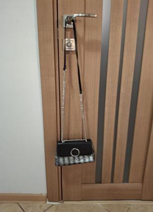Гарна маленька сумочка 👜 на довгій ручці