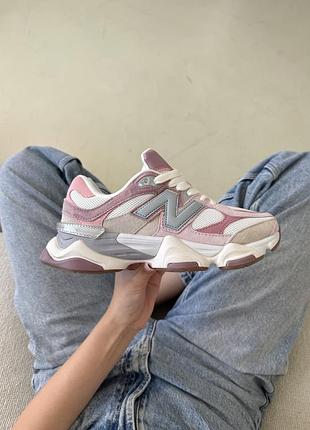 Женские кроссовки new balance 9060 нью бэланс из замши розовые стильные и комфортные