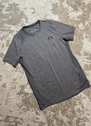 Оригинальная футболка under armour