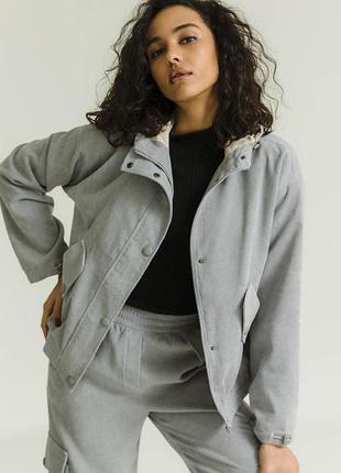 Серая вельветовая куртка l-xl