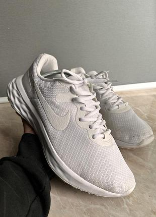 Білі кросівки nike сіточка  44 розмір