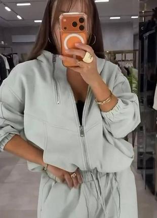 Спортивный костюм