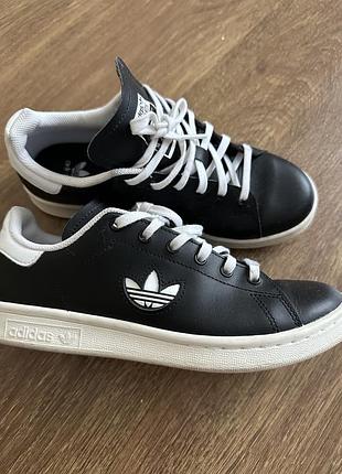 Красовки adidas