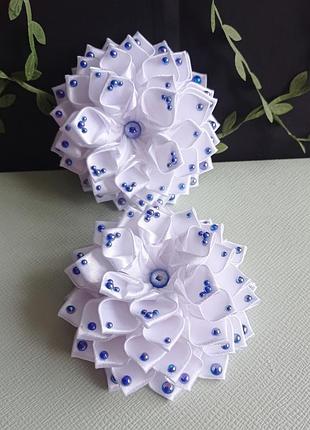 Праздничные белые бантики ручной работы.
цена показана за 1 шт 🎀 - 160 грн.