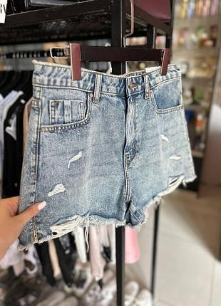 Джинсові шорти zara. різні моделі. 38