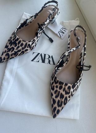 Босоніжки zara розмір 36