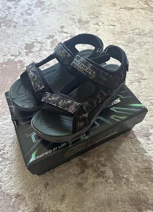 Босоніжки дитячі skechers  хакі