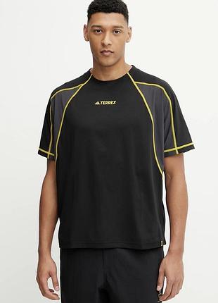 Футболка спортивна adidas