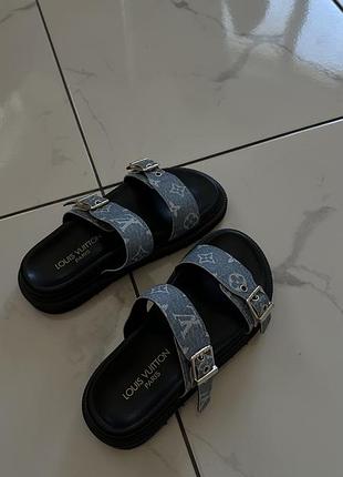 Шльопанці louis vuitton