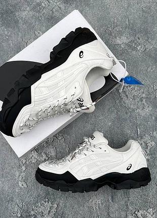 Стильные кроссовки asics gel-pickax white