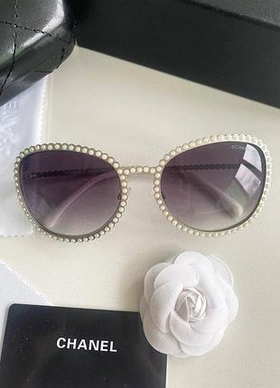 Брендові сонячні окуляри luxoptica