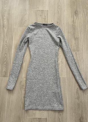 Нове сіре облегле сукня xs.