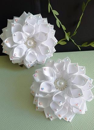 Праздничные белые бантики ручной работы.
цена показана за 1 шт.🎀 160 грн.