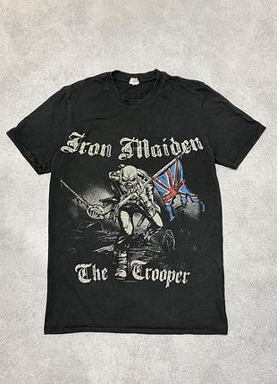 Офіціна футболка мерч iron maiden - the trooper 2011 року