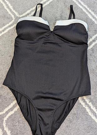Купальник стильний в рубчик xl-xxl в хорошому стані