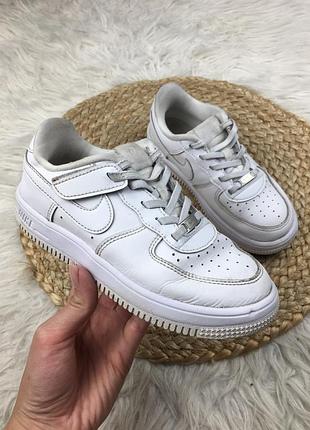 Білі кросівки nike 20,5 см