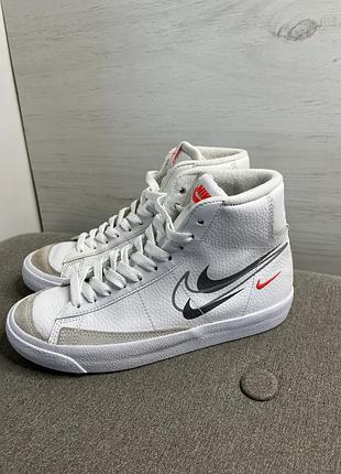 Кросівки nike blazer