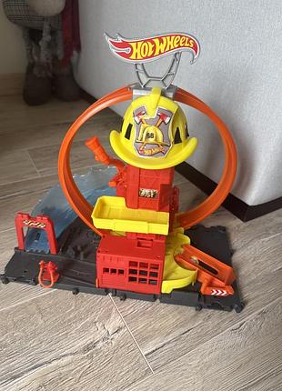 Hot wheels, пожарная станция , трек