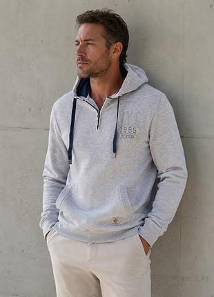 Худі tommy hilfiger.