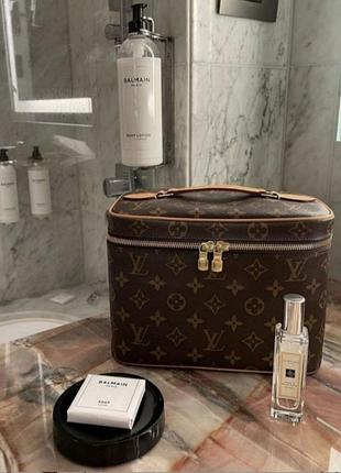 Люксовая кожаная косметичка louis vuitton&nbsp; 1:1 из оригинал, размер 24 x 18 x 14.5 см
(длина x высота x ширина).