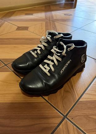 Кроссовки jordan зимние