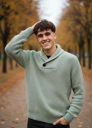 Актуальний акриловий светр з шалевим коміром