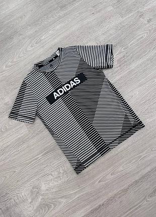 Футболка adidas дитяча
