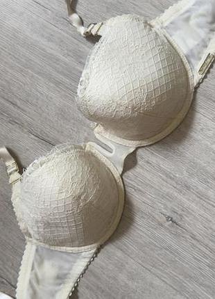 Бюстгальтер calvin klein