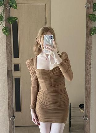 Ефектна корсетна сукня міні oh polly у карамельно-бежевому кольорі з драпуванням